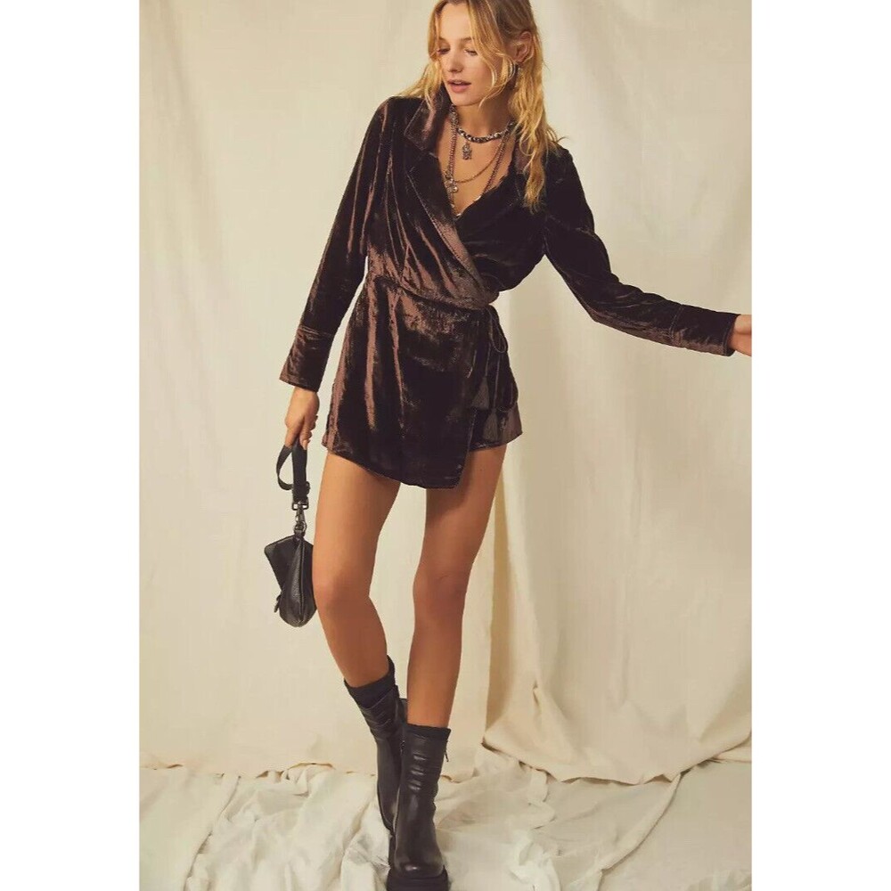 Free  People Romper Viola Velvet  Brown Tassel Waist V Neck Long Sleeves Sz XS